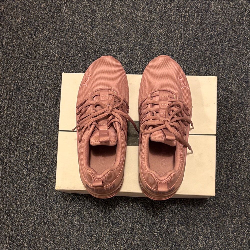 Puma Women's Pink Sneakers